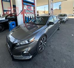 نيسان ألتيما